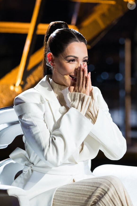 Exclusif - Nabilla Benattia - Enregistrement de l'émission "La Chanson secrète 10" au 1er étage de la Tour Eiffel à Paris, diffusée le 22 janvier sur TF1 à 21h10 © Tiziano Da Silva / Bestimage