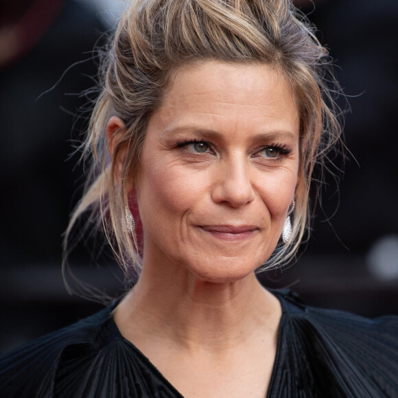 Marina Foïs - Montée des marches du film "Hors Normes" pour la clôture du 72e Festival International du Film de Cannes. Le 25 mai 2019.