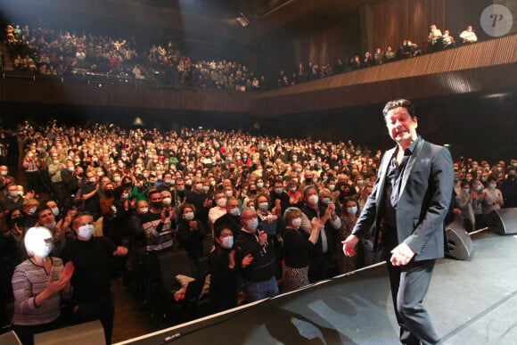 Laurent Gerra salut le public à la fin de son spectacle "Sans Modération", Salle Pleyel à Paris le 08 janvier 2022 © Bertrand Rindoff Petroff / Bestimage 