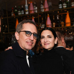 Exclusif - Stan Wawrinka, Gad Elmaleh, Elisa Soussan, Nathalie Smadja, le chanteur Amir - After de l'avant-première du film "Maison de retraite" à Paris le 10 février 2022. © Rubens Hazon/Bestimage