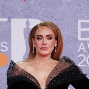 Adele - Photocall de la cérémonie des Brit Awards 2022 à l'O2 Arena à Londres le 8 février 2022 