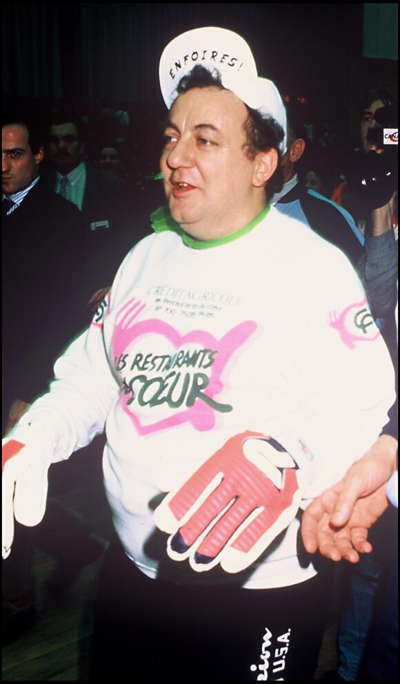 L'humoriste Coluche fut le fondateur des Restos du Coeur, en 1985.