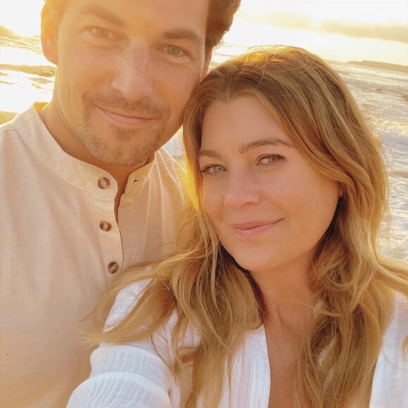 Giacomo Gianniotti (Andrew DeLuca) et Ellen Pompeo (Meredith Grey) sur le tournage de Grey's Anatomy