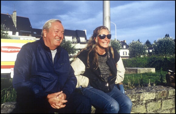 Jean-Marie Le Pen avec sa fille Marine à la Trinité-sur-mer en 1987