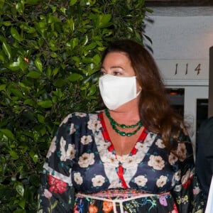 Pierce Brosnan et sa femme Keely Shaye Smith sont allés dîner en amoureux pour la Saint-Valentin au Giorgio Baldi à Santa Monica, Los Angeles, Californie, Etats-Unis, le 14 février 2022. 