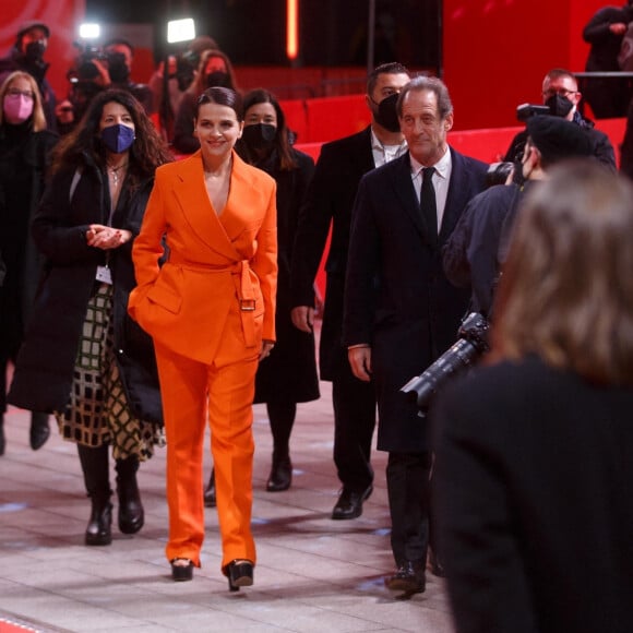 Juliette Binoche - Red Carpet de la première du film "Avec amour et acharnement" lors de la 72ème édition du festival international du film de Berlin le 12 février 2022.