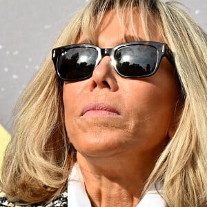 Brigitte Macron durant la clôture nationale de l'opération Pièces Jaunes 2022, sur la colline du Château à Nice, le 4 février 2022. © Bruno Bebert / Bestimage 