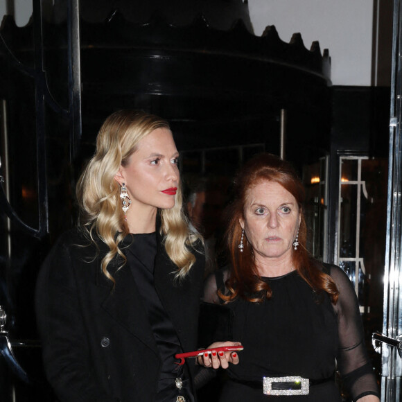 Poppy Delevingne et Sarah Ferguson, duchesse d'York ont assisté à la soirée d'anniversaire de Joan Collins (88 ans) au Claridge's Hotel à Londres, le 18 février 2022.