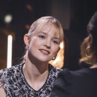 Angèle revient avec émotion sur son coming out forcé, "l'étape de trop"