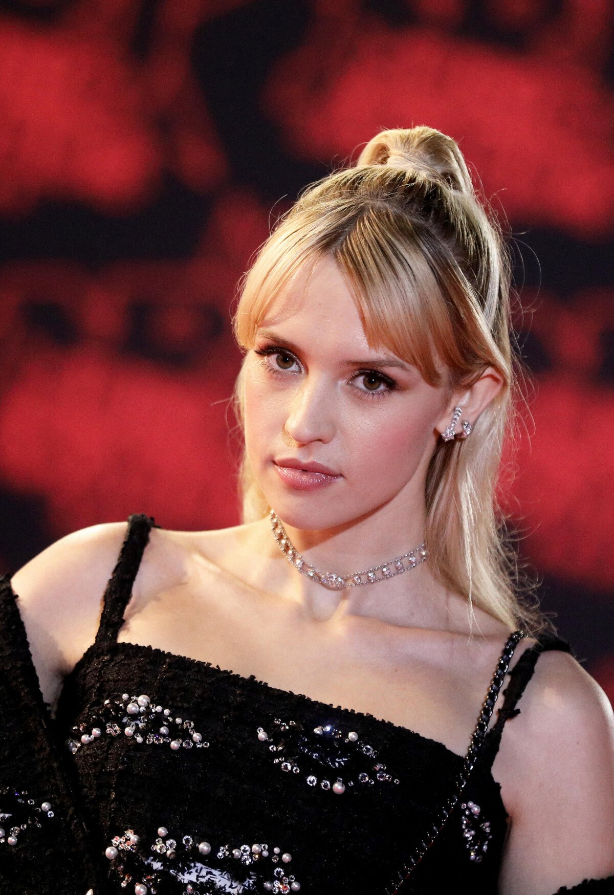 Vidéo : Angèle lors de la 23ème édition des NRJ Music Awards au Palais