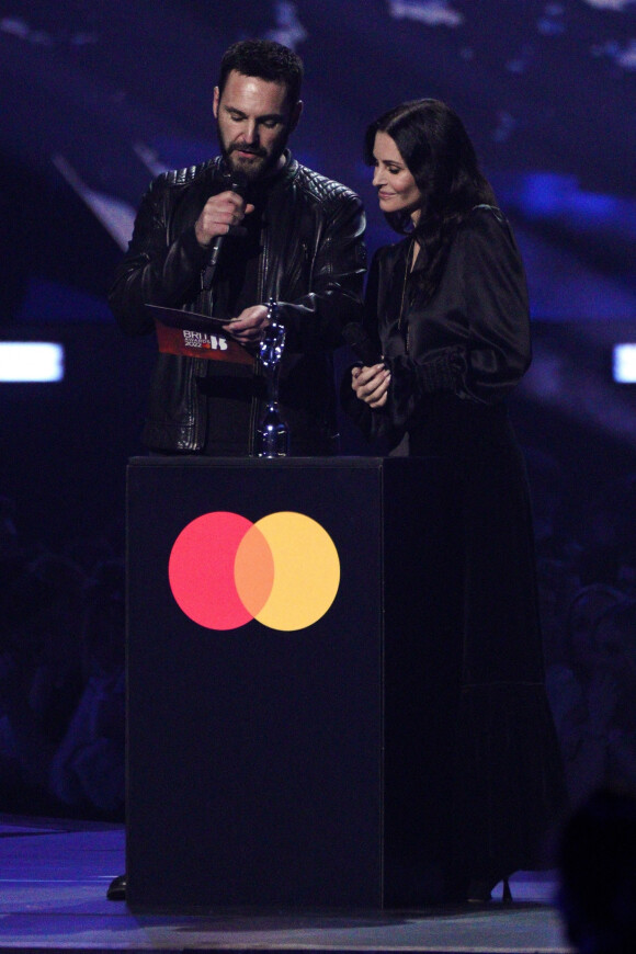 Johnny McDaid, Courtney Cox - Les personnalités assistent aux Brit Awards à l'O2 Arena à Londres, le 8 février 2022. 