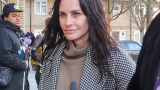 Courteney Cox avoue avoir abusé du botox : "Toutes ces injections que je fais à mon visage..."