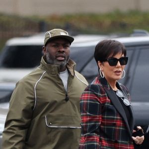 Exclusif - Kris Jenner et son compagnon Corey Gamble font du shopping à Los Angeles