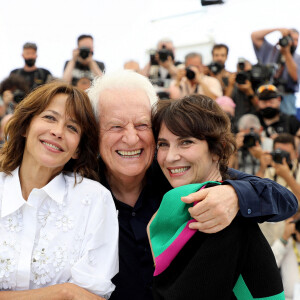 Sophie Marceau, André Dussollier, Géraldine Pailhas au photocall du film Tout s'est bien passé lors du 74ème festival international du film de Cannes le 8 juillet 2021 © Borde / Jacovides / Moreau / Bestimage