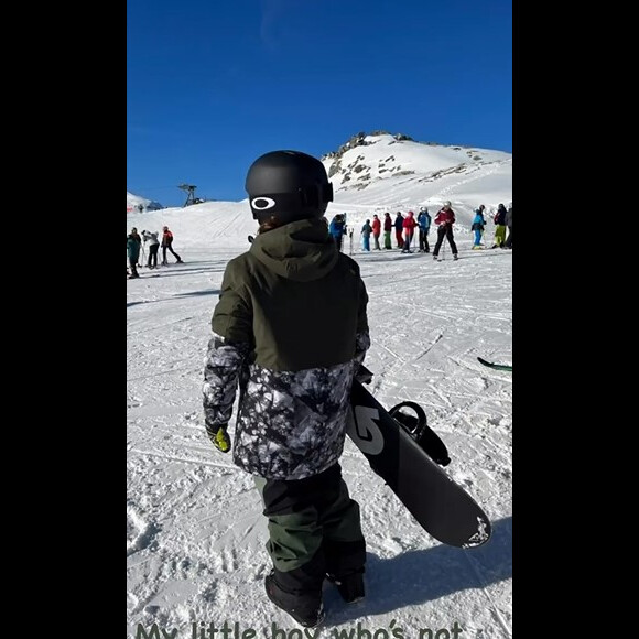 Estelle Lefébure et son fils Giuliano en vacances à la montagne. @ Instagram / Estelle Lefébure