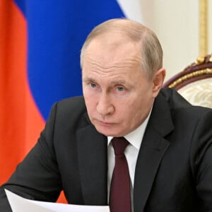 Le président russe Vladimir Poutine préside une réunion par vidéoconférence sur les questions économiques à Moscou, Russie, le 17 février 2022. © Alexei Nikolsky/Tass/Bestimage