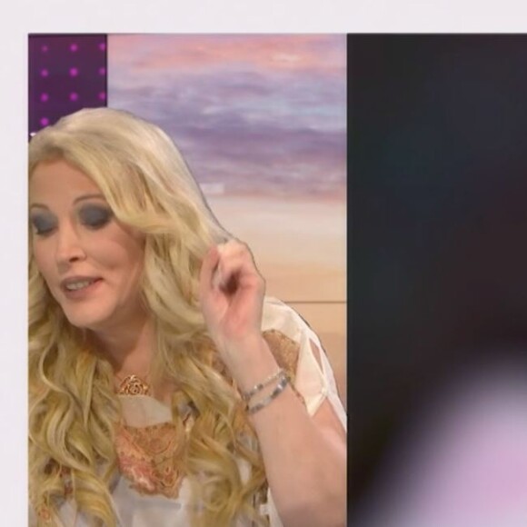Loana quitte la plateau de "L'instant Deluxe 2.0"