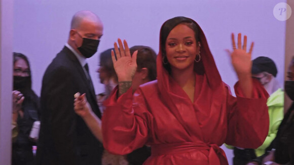 Rihanna, enceinte, inaugure sa nouvelle boutique de lingerie "Savage X Fenty" à Los Angeles, le 23 février 2022.