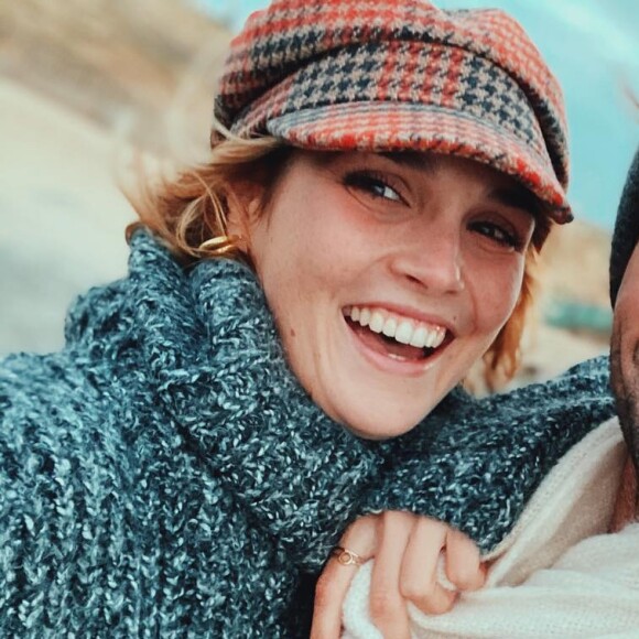 Camille Lou et son amoureux le sportif Romain Laulhe, fous amoureux sur Instagram.