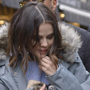 Selena Gomez sur le tournage de la saison 2 de "Only Murders in the Building" à New York le 24 février 2022.