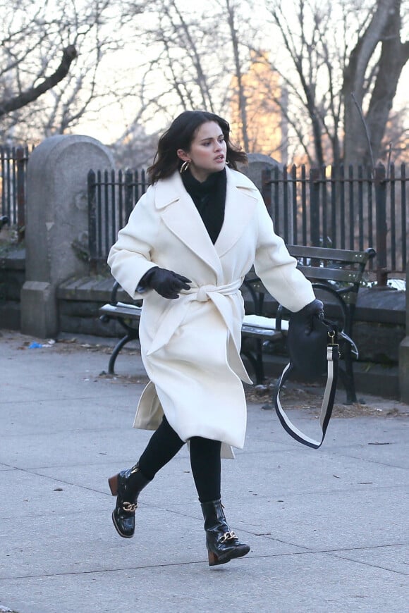 Selena Gomez - Tournage de la saison 2 de "Only Murders in the Building" à New York le 14 février 2022.
