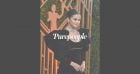 Selena Gomez chute sur le tapis rouge des SAG Awards... et termine la soirée pieds nus !