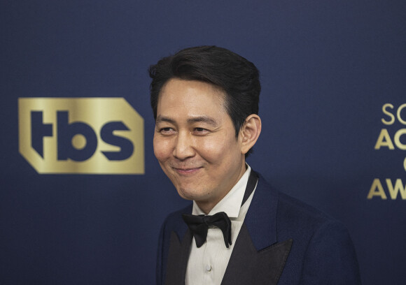 Lee Jung-jae, héros de la série Squid Game, assiste à la 28ème cérémonie des "Screen Actors Guild Awards" ("SAG Awards") à Santa Monica. Le 27 février 2022.