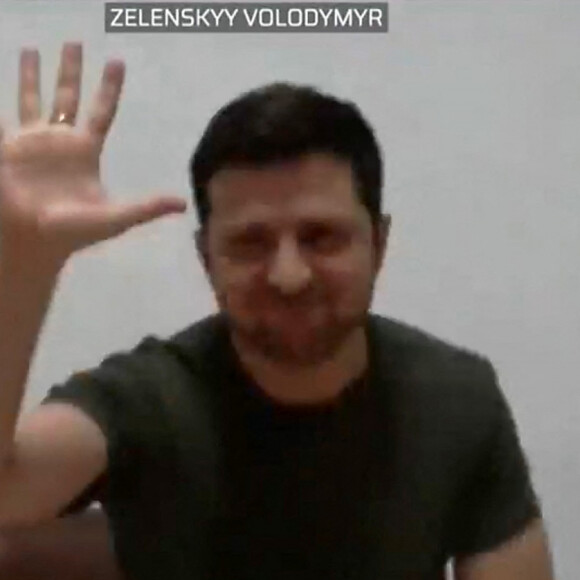 Guerre en Ukraine: le président Volodymyr Zelensky s'adresse au Parlement européen le 1 er mars 2022. © Captures TV - BFMTV via Bestimage  War in Ukraine: President Volodymyr Zelensky addresses the European Parliament on 01/03/2022 