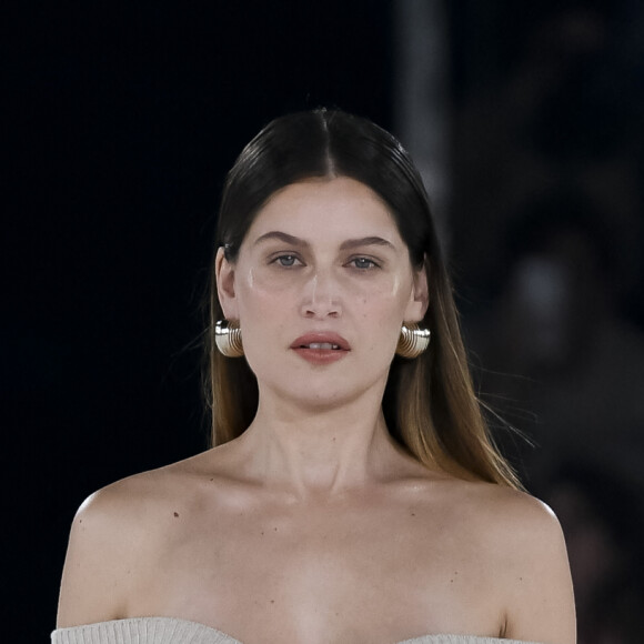 Laetitia Casta - Défilé Jacquemus Homme automne-hiver 20/2021 intitulé 1997 à Paris, le 18 janvier 2020.