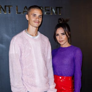 Victoria Beckham et son fils Romeo assistent au défilé Saint-Laurent, collection Prêt-à-porter Automne/Hiver 2022/2023 dans le cadre de la Fashion Week de Paris. © Olivier Borde /Bestimage