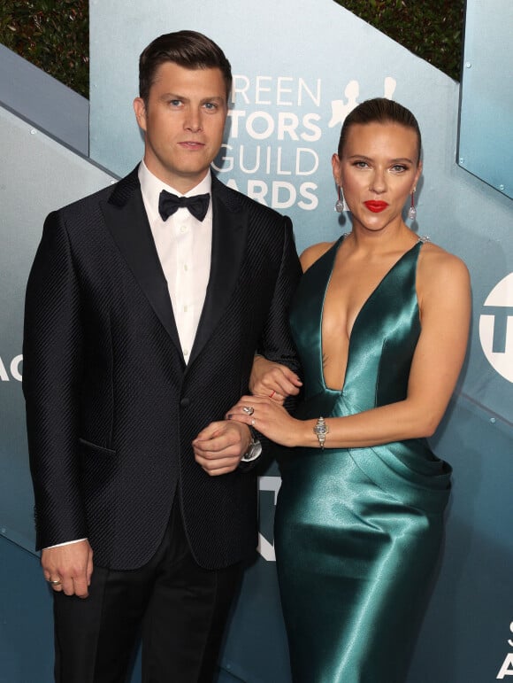 Scarlett Johansson et son fiancé Colin Jost - 26ème cérémonie annuelle des "Screen Actors Guild Awards" ("SAG Awards") au "Shrine Auditorium" à Los Angeles, le 19 janvier 2020. 
