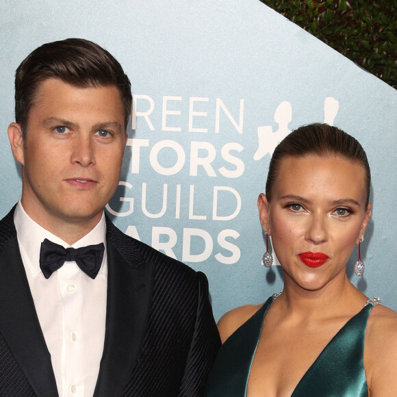 Scarlett Johansson et son fiancé Colin Jost - 26ème cérémonie annuelle des "Screen Actors Guild Awards" ("SAG Awards") au "Shrine Auditorium" à Los Angeles, le 19 janvier 2020. 