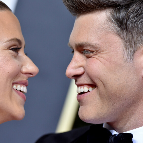 Info - Scarlett Johansson est maman d'un petit garçon prénommé Cosmo - Scarlett Johansson et son fiancé Colin Jost - Photocall de la 77ème cérémonie annuelle des Golden Globe Awards au Beverly Hilton Hotel à Los Angeles, le 5 janvier 2020.  77th Annual Golden Globe Awards - Arrivals Los Angeles, California, United States of America on January 5th 2020. 