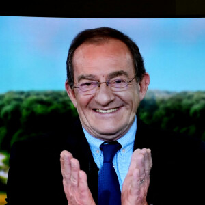 Dernier JT de Jean-Pierre Pernaut sur TF1 aprés 33 ans de présentation. Paris, le 18 Décembre 2020. © Dominique Jacovides / Bestimage