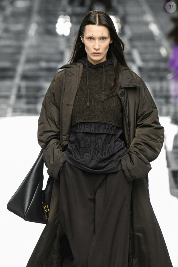 Défilé de mode Givenchy, collection automne-hiver 2022/2023, à la Paris La Défense Arena. Paris, le 6 mars 2022.