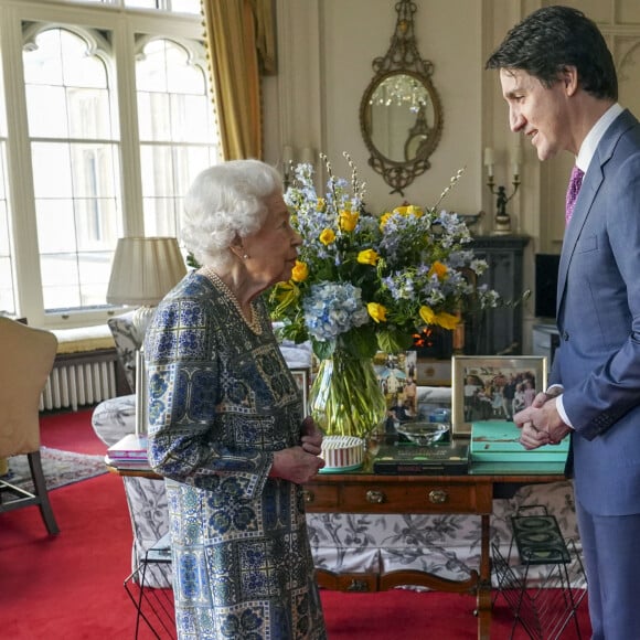 La reine Elisabeth II d'Angleterre reçoit le Premier ministre canadien Justin Trudeau au château de Windsor, le 7 mars 2022.