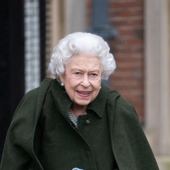 La reine Elisabeth II quitte Sandringham House, qui est la résidence de la reine à Norfolk, après une réception avec des représentants de groupes communautaires locaux pour célébrer le début du Jubilé de platine.Le 5 février 2022.