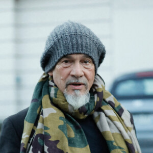 Exclusif - Florent Pagny - Sorties de l'émission "Vivement Dimanche" qui sera diffusée le 21 novembre 2021 au studio Gabriel à Paris, France, le 03 novembre 2021. © Christophe Clovis / Bestimage