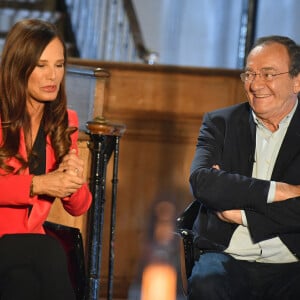 Jean-Pierre Pernaut et sa femme Nathalie Marquay - Jean-Pierre Pernaut et sa femme Nathalie Marquay lors de l'enregistrement de l'émission "Animaux Stars" le 23 novembre 2021 © Veeren/Bestimage