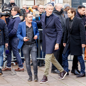 Alexandre Petit, Denis Brogniart et Laurent Mariotte - Obsèques de Jean-Pierre Pernaut en la Basilique Sainte-Clotilde à Paris le 9 mars 2022. © Cyril Moreau / Bestimage