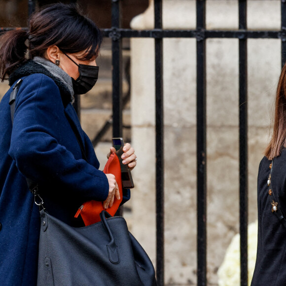 Géraldine Maillet, Valérie Benaïm - Obsèques de Jean-Pierre Pernaut en la Basilique Sainte-Clotilde à Paris le 9 mars 2022. © Cyril Moreau / Bestimage