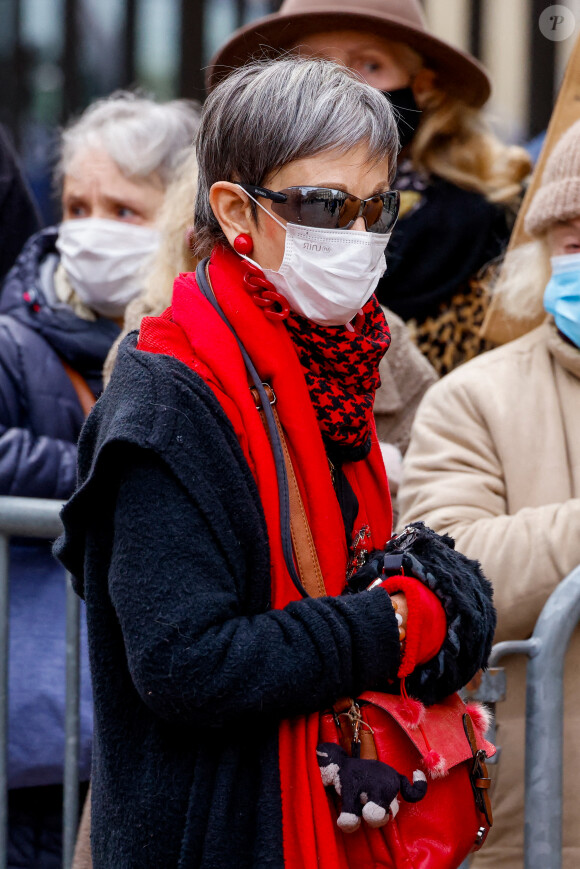 Isabelle Morini-Bosc - Obsèques de Jean-Pierre Pernaut en la Basilique Sainte-Clotilde à Paris le 9 mars 2022. © Cyril Moreau / Bestimage