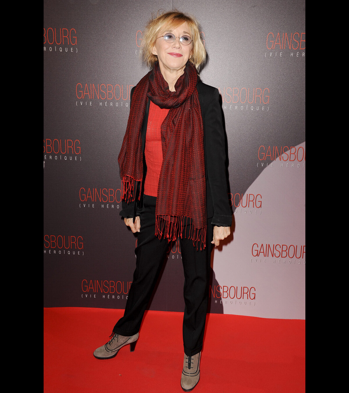 Photo : Marie-Anne Chazel lors de la première du film Gainsbourg (vie ...