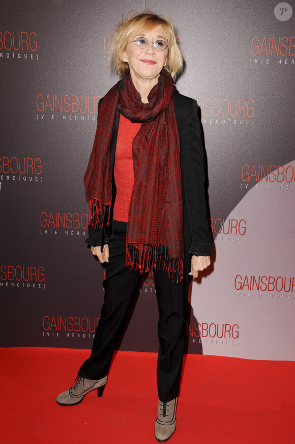 Marie-Anne Chazel lors de la première du film Gainsbourg (vie héroïque) à Paris le 14 janvier