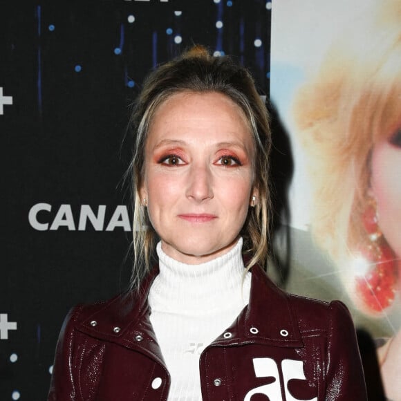 Audrey Lamy - Avant-première française du film "La vengeance au triple galop" au Cinéma Gaumont Champs-Elysées à Paris le 28 septembre 2021. © Coadic Guirec/Bestimage 