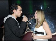 Roméo et Juliette font la fête avec leurs amis quelques jours avant le jour J !