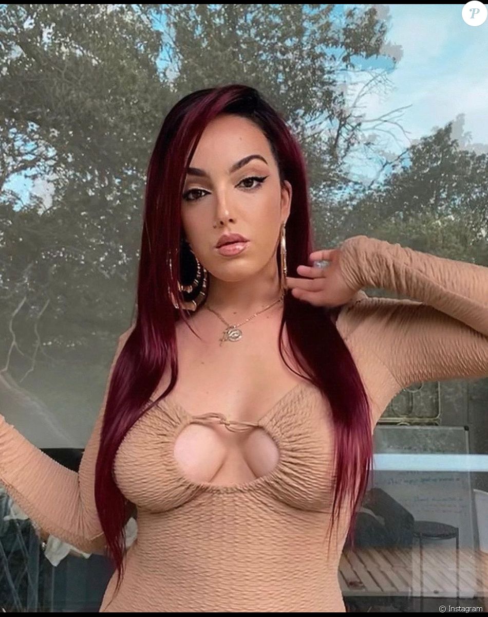 Shera Kerienski a dévoilé sa grossesse en vidéo sur Instagram.