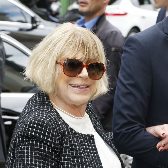 Marianne Faithfull - Arrivées au défilé de mode Haute-Couture automne-hiver 2016/2017 "Chanel" à Paris. Le 5 juillet 2016. 
