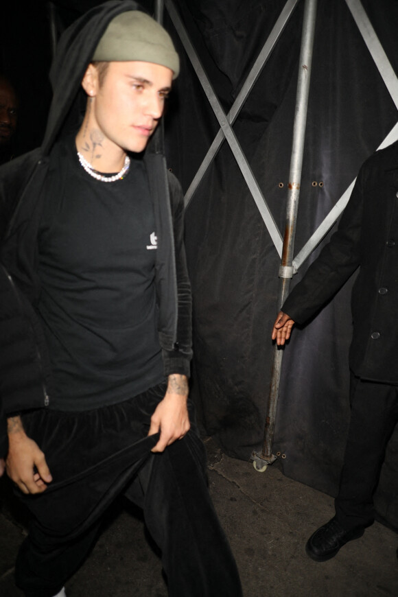 Justin Bieber et sa femme Hailey Bieber à la sortie de sa soirée au club "The Nice Guy" à Los Angeles, le 8 mars 2022.