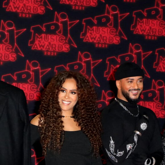 Gims, Dadju, Amel Bent (enceinte), Slimane et Vitaa lors de la 23ème édition des NRJ Music Awards 2021 au Palais des Festivals de Cannes, le 20 novembre 2021. © Dominique Jacovides/Bestimage 